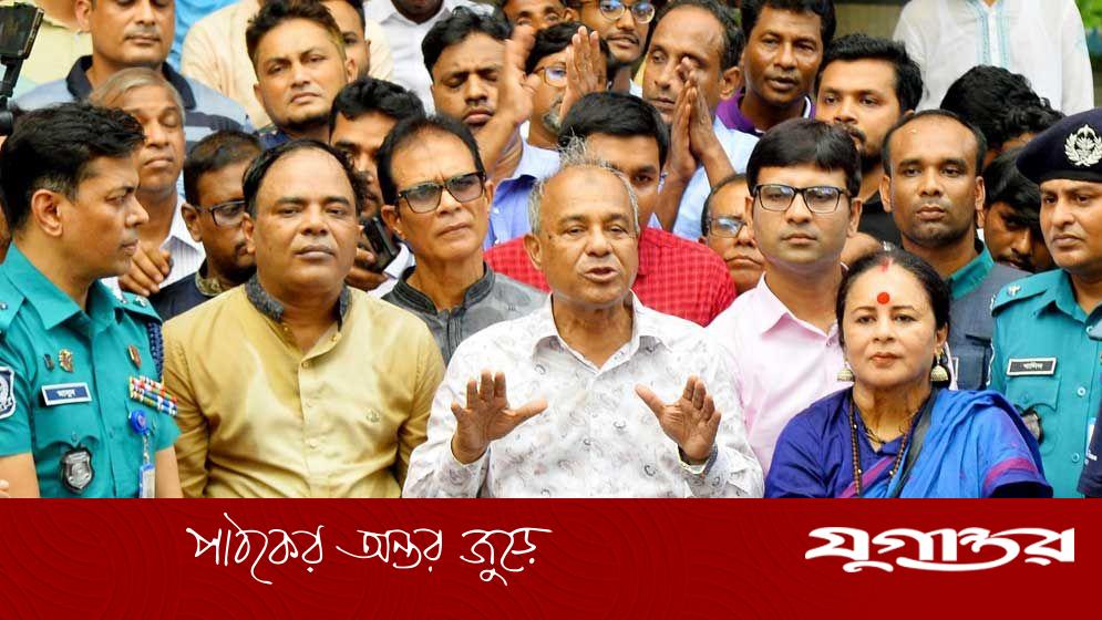 এবারের দুর্গাপূজা উৎসবমুখর পরিবেশে অনুষ্ঠিত হবে: স্বরাষ্ট্র উপদেষ্টা
