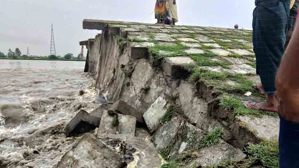 তিস্তায় পানি বৃদ্ধি, মহিপুর সেতু রক্ষা বাঁধের ৭০ মিটার বিলীন
