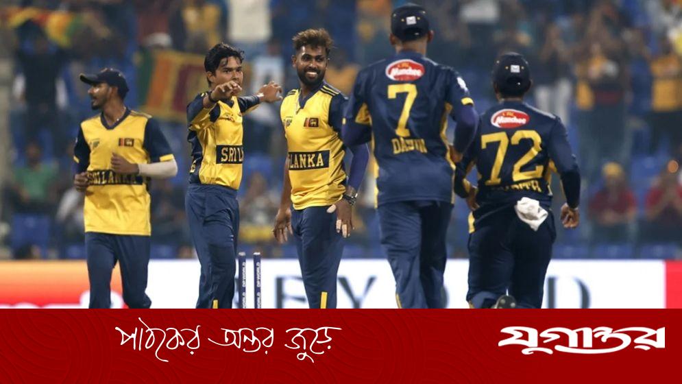 অল্পতেই গুটিয়ে যাওয়ার শঙ্কায় আফগানিস্তান