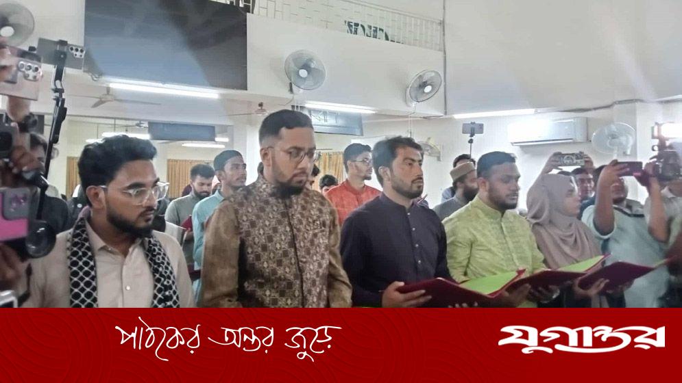 শপথ নিলেন জাকসু ও হল সংসদে নির্বাচিতরা