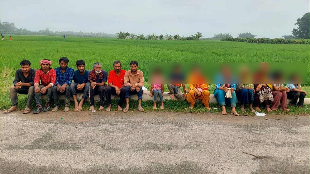 নওগাঁ সীমান্ত দিয়ে ১৬ জনকে ঠেলে পাঠাল বিএসএফ