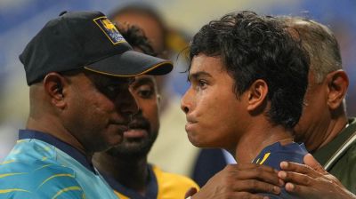 বাবার স্বপ্ন পূরণে মাঠে ফিরলেন ভেল্লালাগে