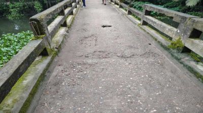 ৩০ বছরের ঝুঁকিপূর্ণ সেতু, যেকোনো সময় ঘটতে পারে দুর্ঘটনা