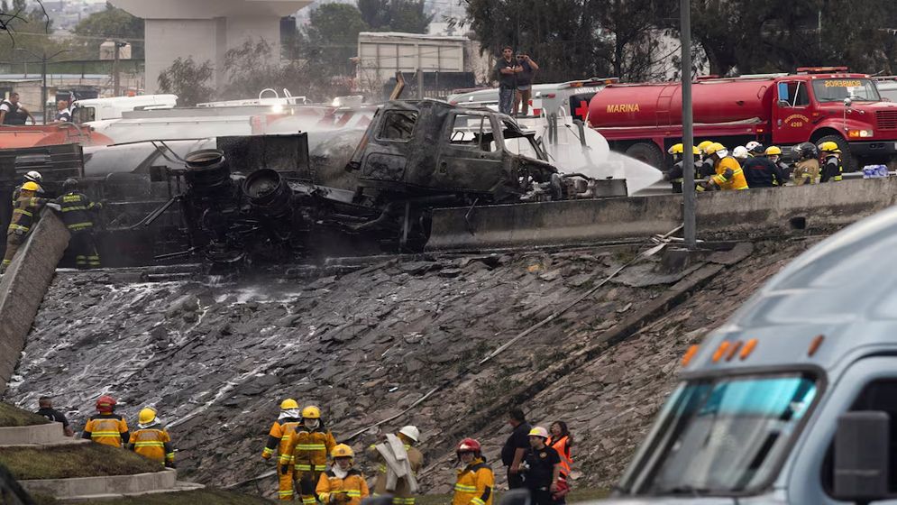 মেক্সিকোতে ট্যাংকার ট্রাক বিস্ফোরণ, নিহত ২৫