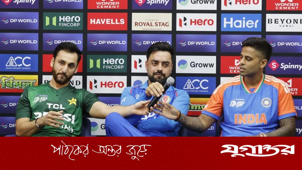 কাজের চেয়ে কথায় পটু এই তারকা