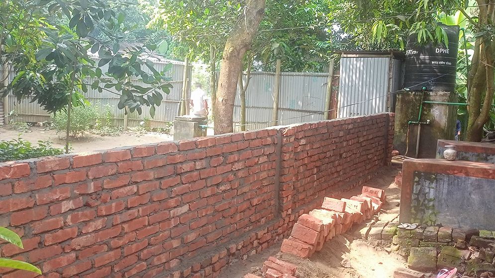 সোনারগাঁয়ে বিএনপি নেতার বিরুদ্ধে জমি দখলের অভিযোগ