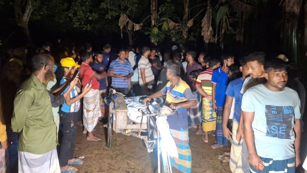 এক আঘাতেই শেষ হলো ১২ বছরের সম্পর্ক