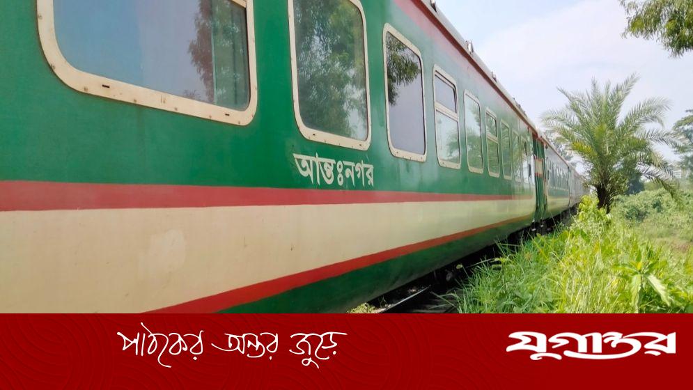 শায়েস্তাগঞ্জে পারাবতের ইঞ্জিন বিকল, ট্রেন চলাচল বন্ধ