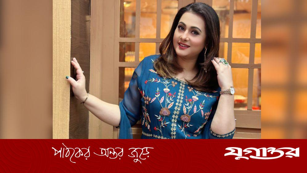 সিন্ডিকেটের বেড়াজালে আটকা পূর্ণিমা