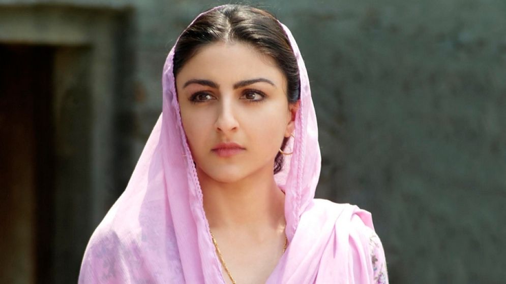 কেন 'রং দে বাসন্তী' পারিশ্রমিক ফেরত দিয়েছিলেন, জানালেন সোহা