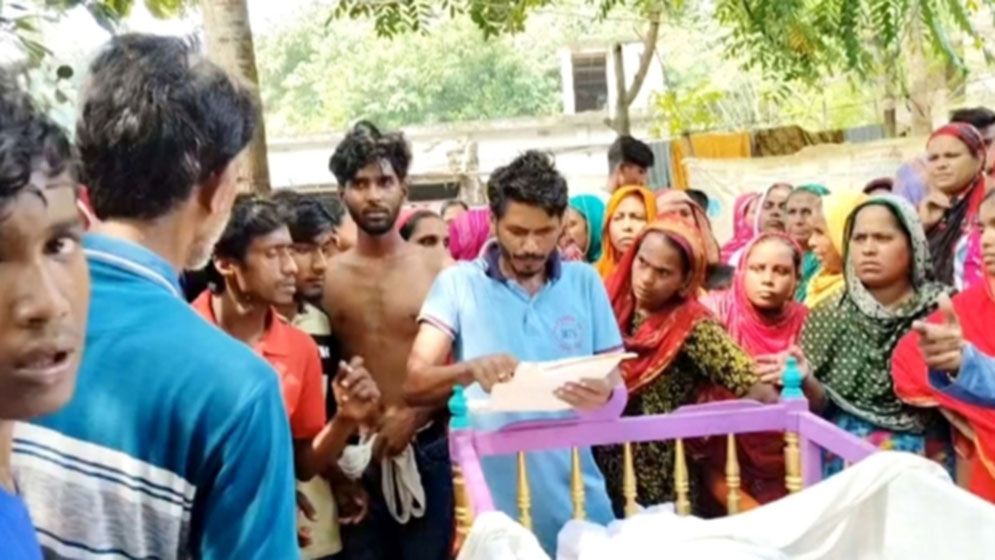 দাফনের আগে লাশ আটকে সুদের টাকা আদায়