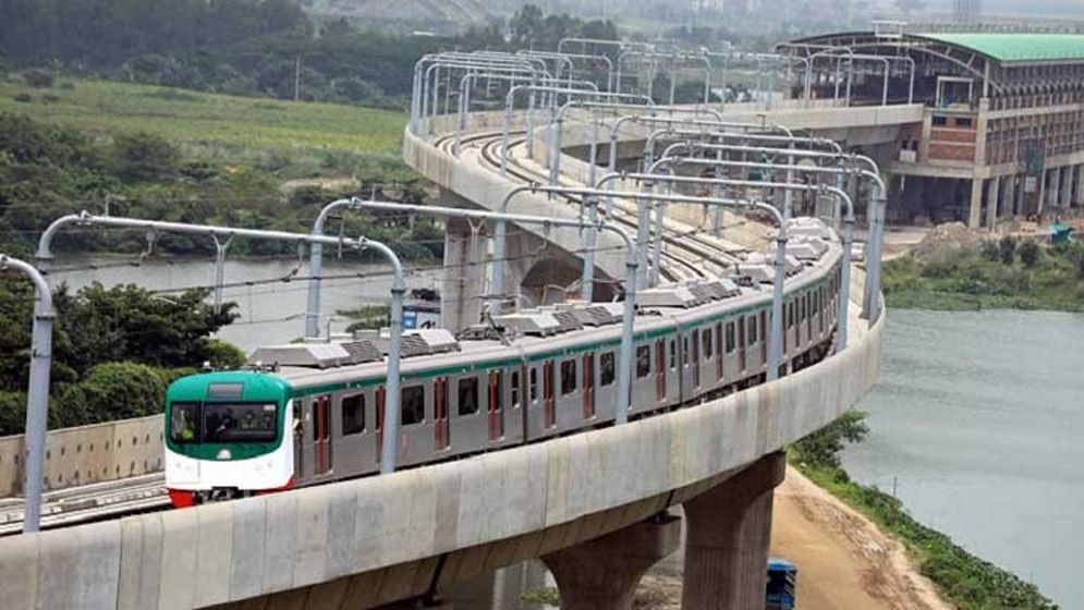 মেট্রো চলাচলের সময় বাড়ছে