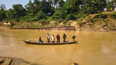 পাহাড়ি ঢলে ভেসে গেছে ব্রিজ, ভোগান্তিতে দশ গ্রামের মানুষ