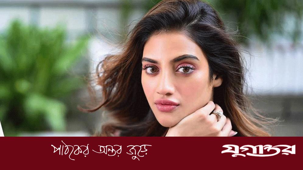 নুসরাতের সই জালের অভিযোগ, তবু পরিচালক রাজর্ষির মুখে চওড়া হাসি, কেন?