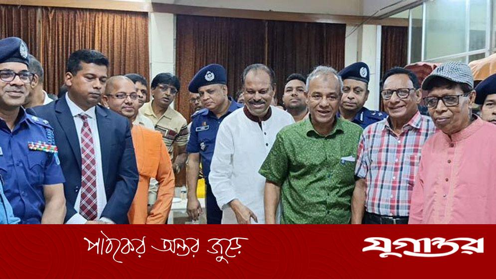 এবার পূজার আয়োজন খুবই ভালো: স্বরাষ্ট্র উপদেষ্টা