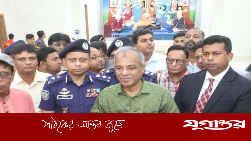 দুর্গাপূজায় কোনো নিরাপত্তার ঝুঁকি নেই: স্বরাষ্ট্র উপদেষ্টা