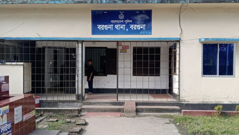 বিল বেশি আসায় বিদ্যুৎকর্মীকে বেঁধে রাখেন নারী