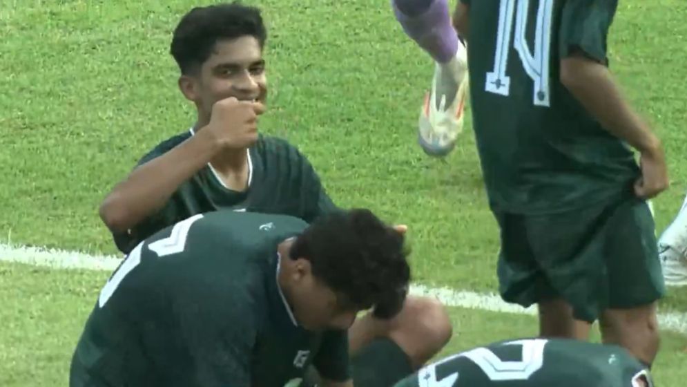 ফুটবলের পাক-ভারত ম্যাচেও বিতর্ক, গোল করে অদ্ভুত উল্লাস পাক স্ট্রাইকারের