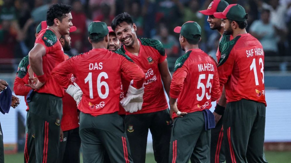 মোস্তাফিজের ওপর ‘কারও যেন নজর না লাগে’