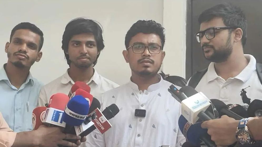 আ.লীগের বিরুদ্ধে ‘জিরো টলারেন্স’ ঘোষণা করলেন ডাকসু ভিপি