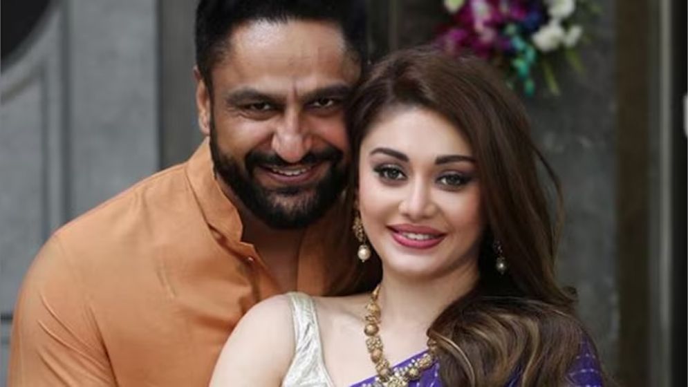 অভিনেত্রী শেফালির মৃত্যু নিয়ে যে অসত্য সামনে আনলেন স্বামী