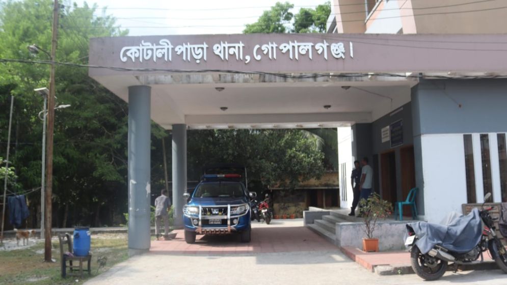 স্বেচ্ছাসেবক লীগ নেতার বিরুদ্ধে যুবদল নেতাকে মারধরের অভিযোগ