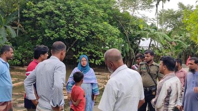 বড়াইগ্রামে পানিবন্দি থেকে মুক্তি পেল দুইশ পরিবার