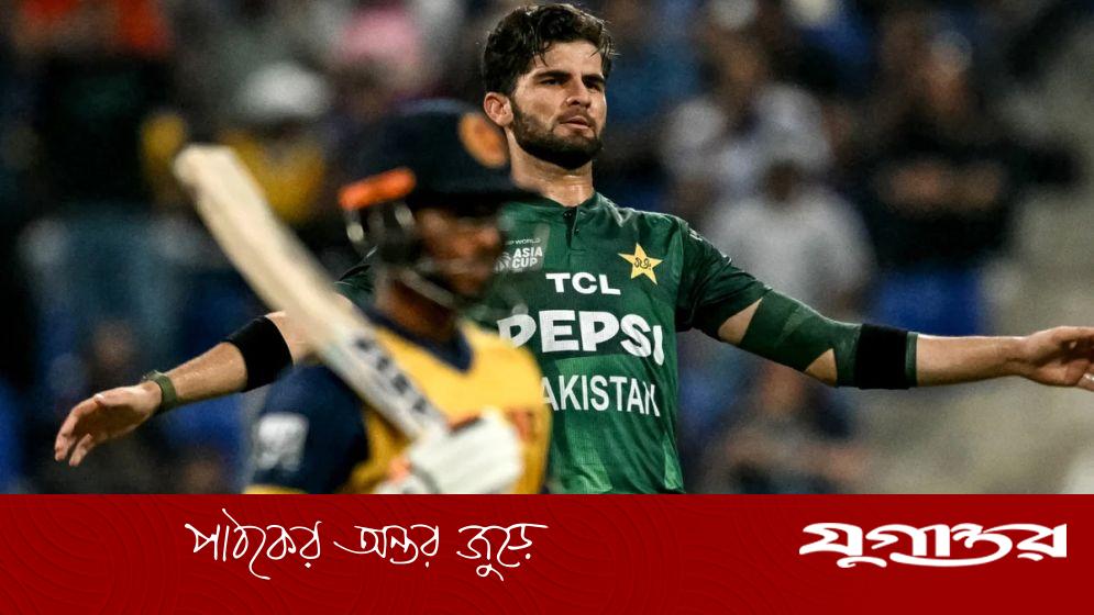 শ্রীলংকার চরম ব্যাটিং বিপর্যয়