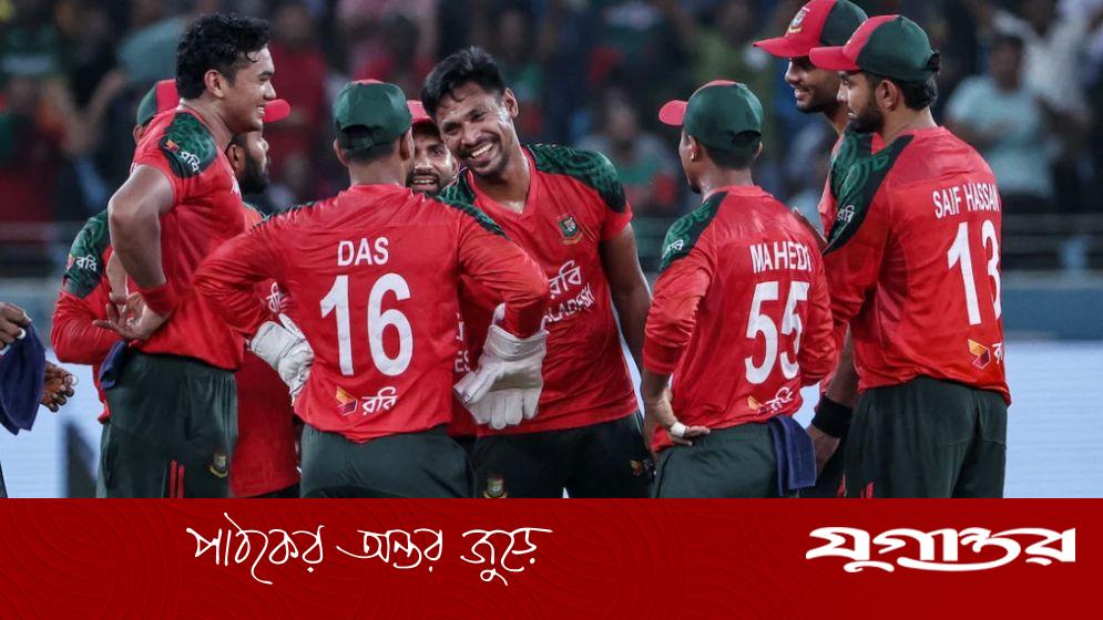 মোস্তাফিজের ওপর ‘কারও যেন নজর না লাগে’