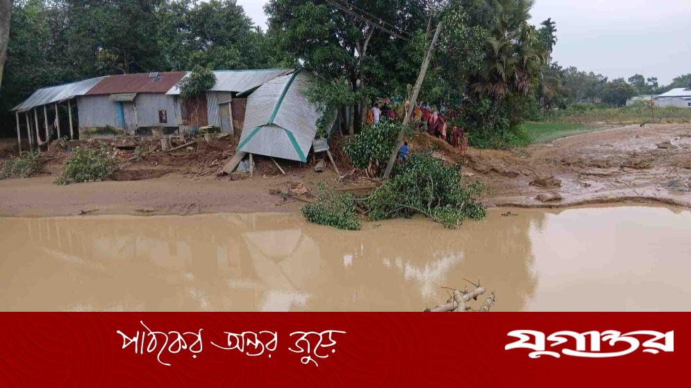 বন্যায় কোটি টাকার ফসলের ক্ষতি, ক্ষতিগ্রস্ত ১২০ মিটার বাঁধ