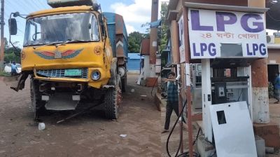 সীতাকুণ্ডে ফিলিং স্টেশনে বিস্ফোরণ, আহত ৫