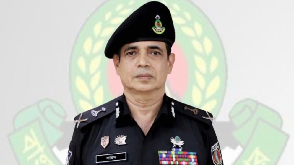 অপরাধীরা রাজনৈতিক পরিচয়ে পার পাবে না: র‌্যাব মহাপরিচালক