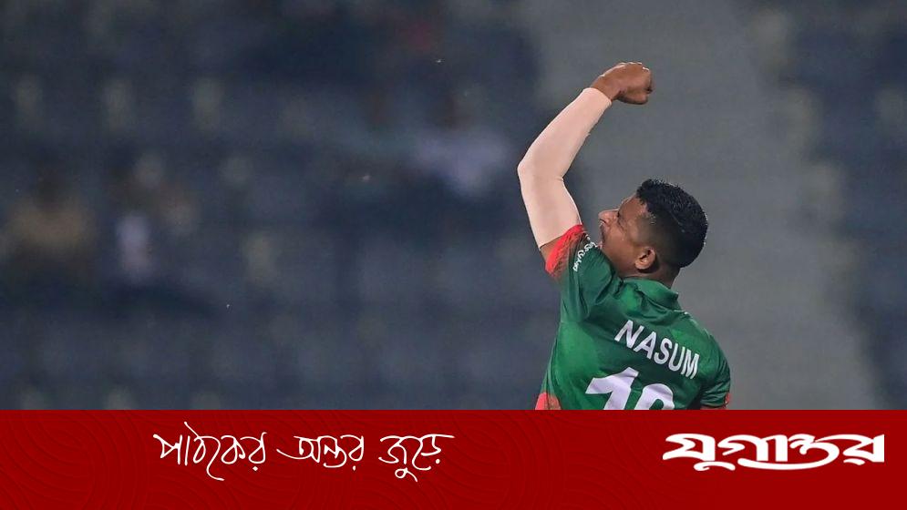 এক ওভারেই নাসুম দিলেন ২১ রান
