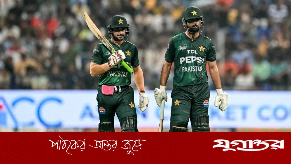 শ্রীলঙ্কাকে উড়িয়ে টিকে রইল পাকিস্তানের আশা