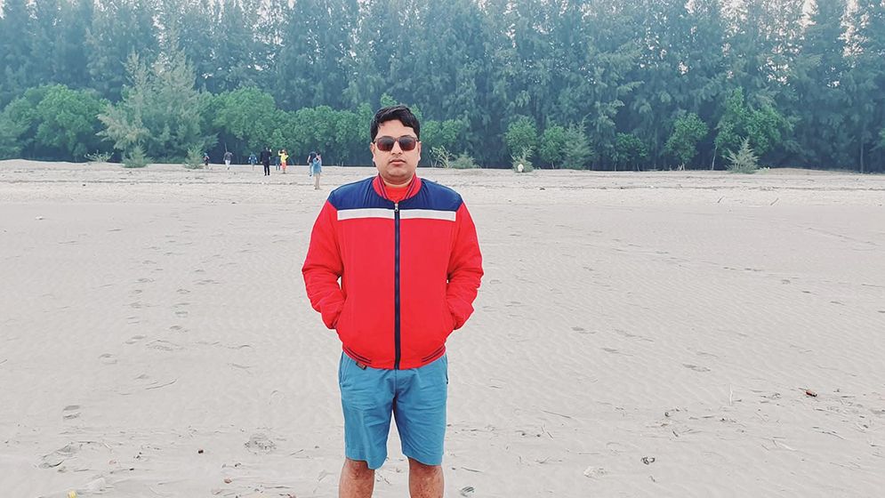 স্বেচ্ছাসেবক লীগ নেতাকে মারধর করে পুলিশে দিয়েছেন বিএনপি নেতারা