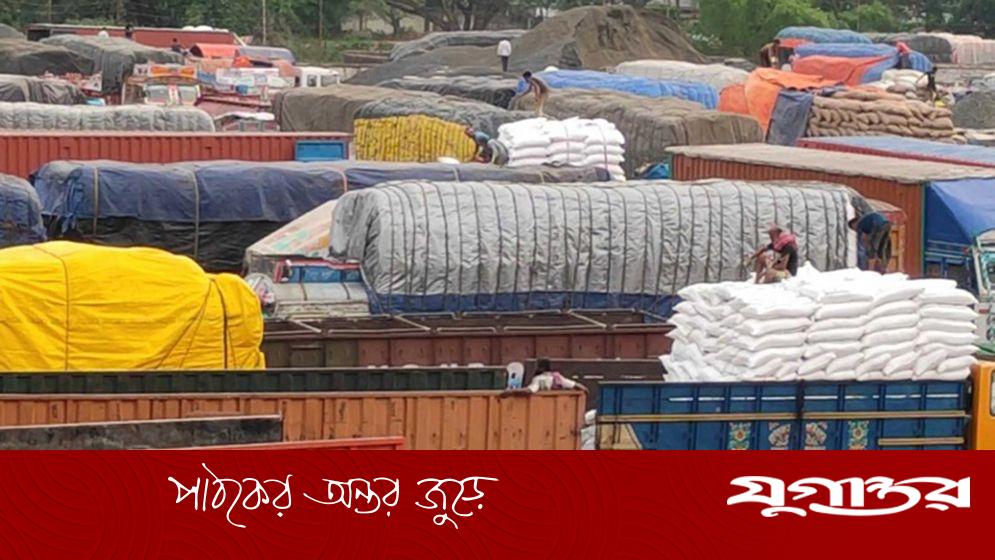বাংলাদেশে চাল রপ্তানি নিয়ন্ত্রণে ‘নতুন নিয়ম’ ভারতের