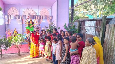 মুষ্টি চালের অর্থে দুর্গাপূজার আয়োজক মহল্লার ২৩ নারী