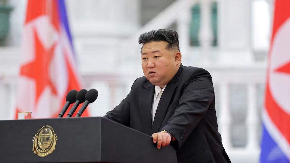 পারমাণবিক ঢাল ও তলোয়ার শানিত করার নির্দেশ কিম জং উনের