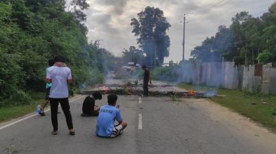 খাগড়াছড়িতে দ্বিতীয় দিনের মতো সড়ক অবরোধ