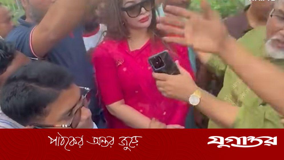 জিয়াউর রহমানের সমাধিতে তোপের মুখে ডা. সাবরিনা