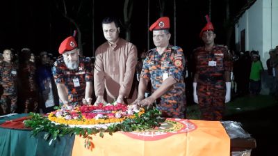 সহকর্মী-স্বজনের চোখের পানিতে ফায়ার ফাইটার নাঈমের শেষ বিদায়