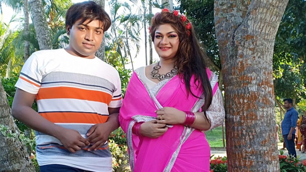 চিত্রনায়িকা মুনমুনের সহকারী অর্ণব আর নেই