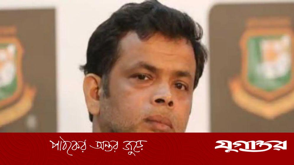 ‘সিলেক্টরের’পদ ছেড়ে ‘ডিরেক্টর’ হওয়ার লড়াইয়ে রাজ্জাক