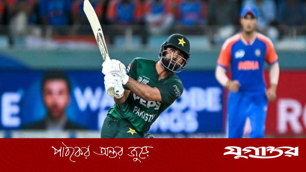 উড়ন্ত সূচনার পর পাকিস্তানের ব্যাটিং বিপর্যয়