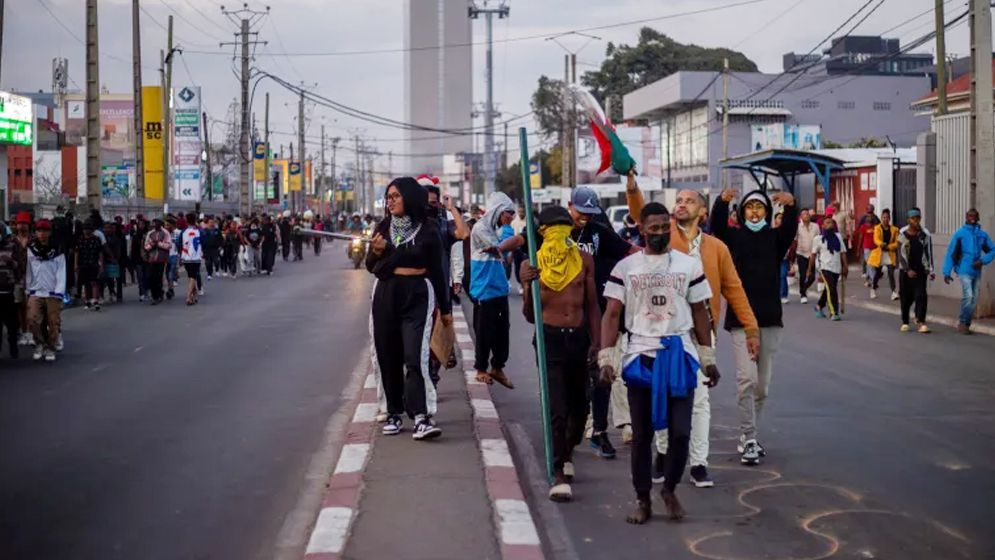 Xotini sikdi ni oqing