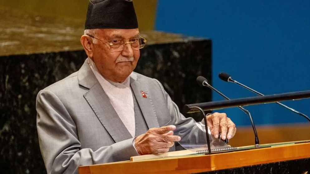 নেপালের সাবেক প্রধানমন্ত্রী অলির দেশত্যাগে নিষেধাজ্ঞা