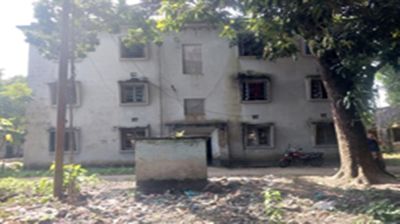 সরকারি কোয়ার্টারে বিনা ভাড়ায় থাকেন কর্মচারীরা