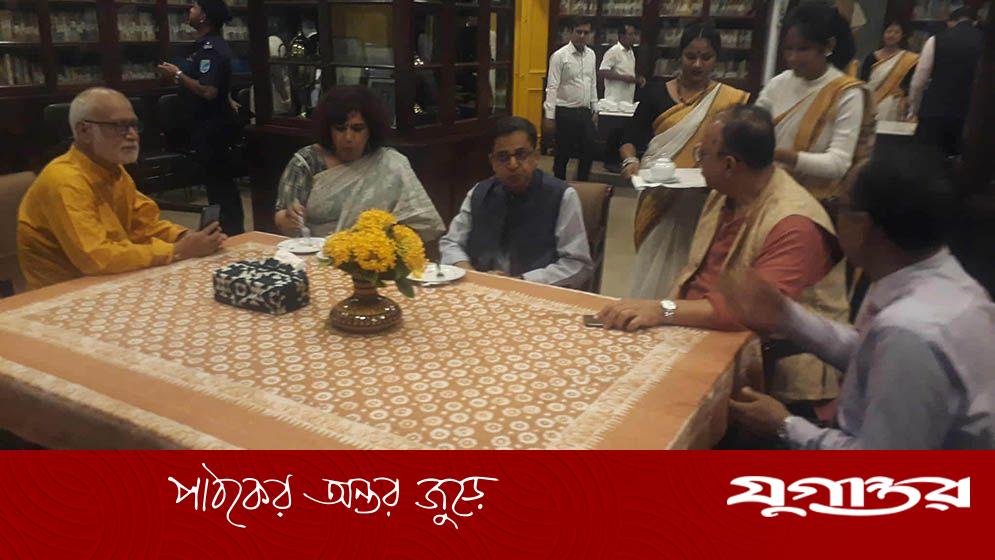 বাংলাদেশিদের জন্য পর্যটন ভিসা চালু না করার কারণ জানাল ভারত