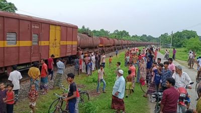 অগ্নিকাণ্ড-লাইনচ্যুতি বন্ধে রেল বরাবরই ফেল