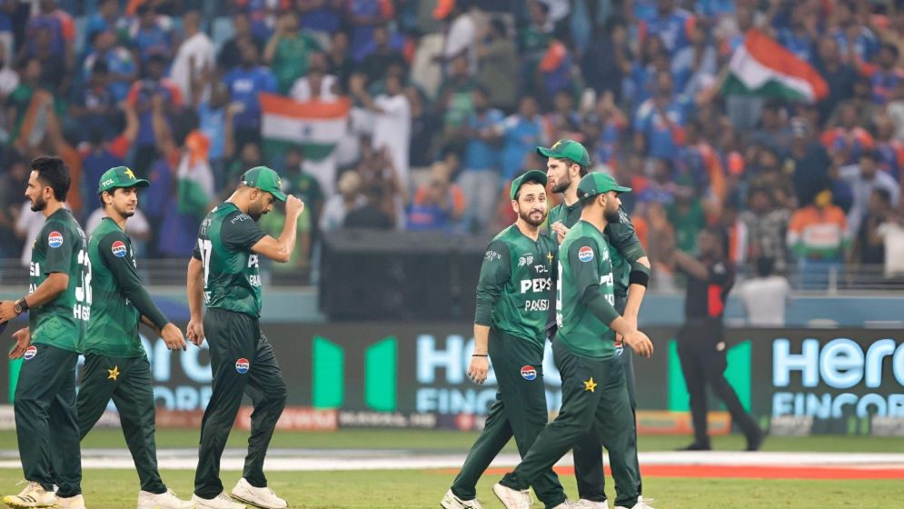 এশিয়া কাপের পর নিজ খেলোয়াড়দের বড় ‘শাস্তি’ দিল পাকিস্তান